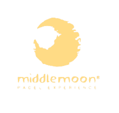 Middle Moon Padel rackets Apparel (t-shirt, shorts, socks, hoodie) Accessories (bagpack, padel bag, overgrips, protector padel)